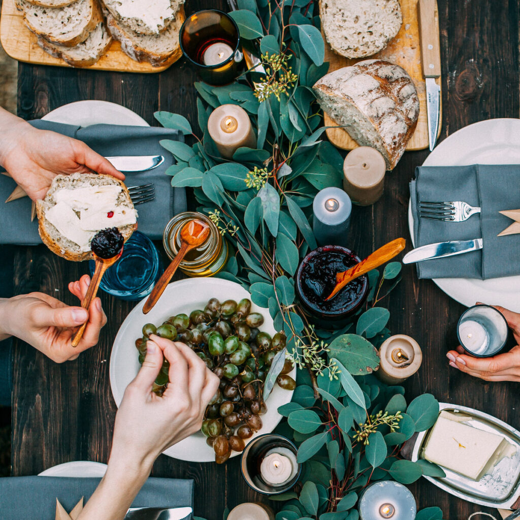 A Food Lover’s Guide to Oak Bluffs: Best Eats, Hidden Gems, and Local Flavor on Martha’s Vineyard